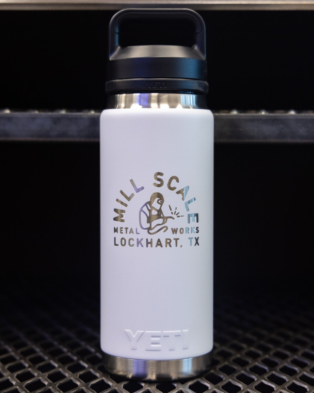 YETI 26oz CHUG BOTTLE WHITE